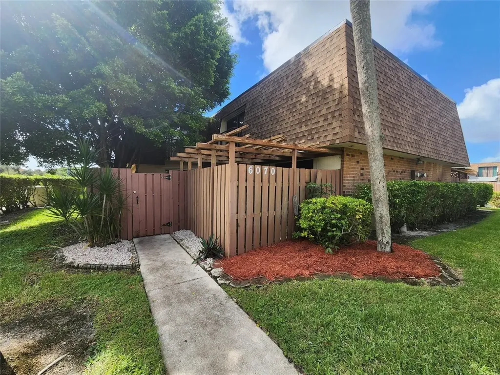 6070 NW 54th Lane Tamarac FL 33319