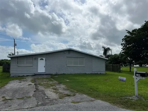 140 N Greenstar Avenue Pahokee FL 33476