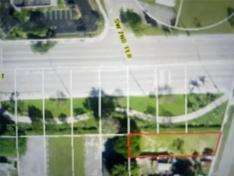 224 SW 10th Street Deerfield Beach FL 33441