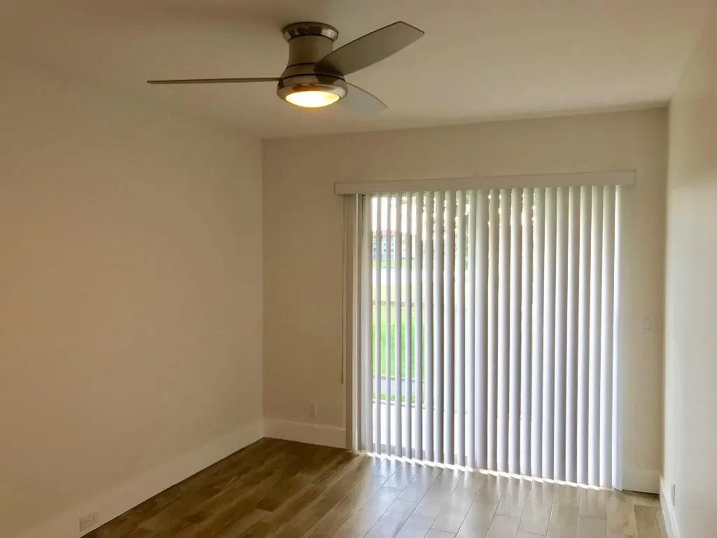 300 SW 134th Way Hollywood FL 33027