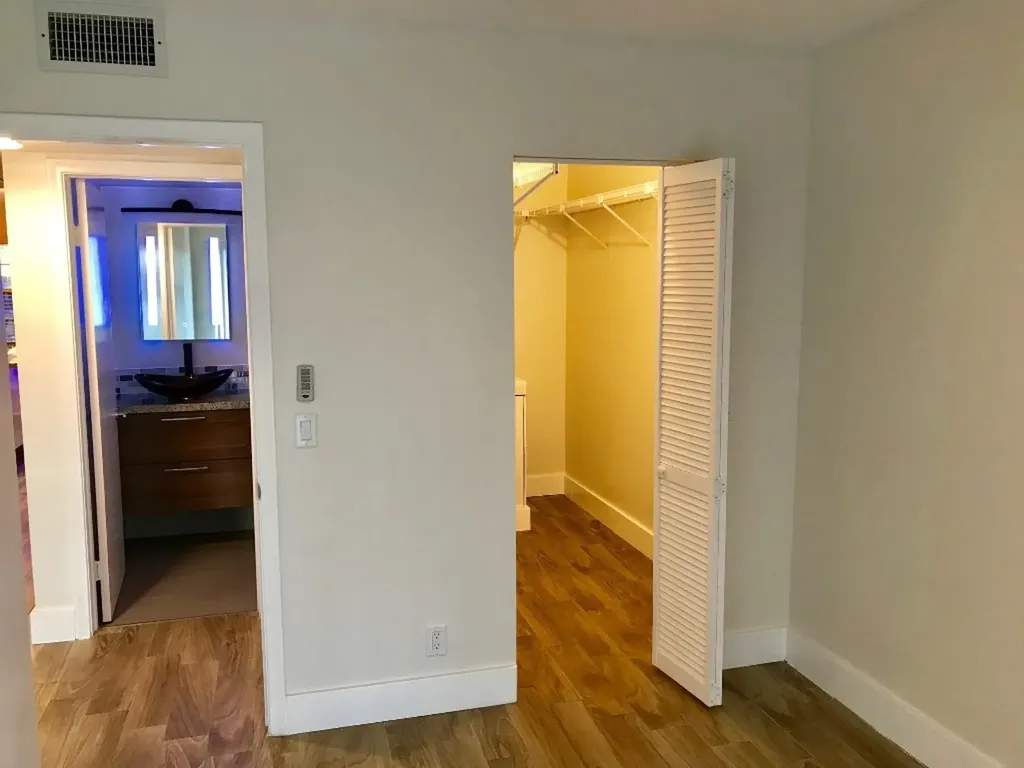 300 SW 134th Way Hollywood FL 33027