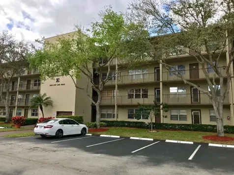 300 SW 134th Way Hollywood FL 33027