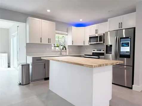 1761 NW 38th Street Oakland Park FL 33309