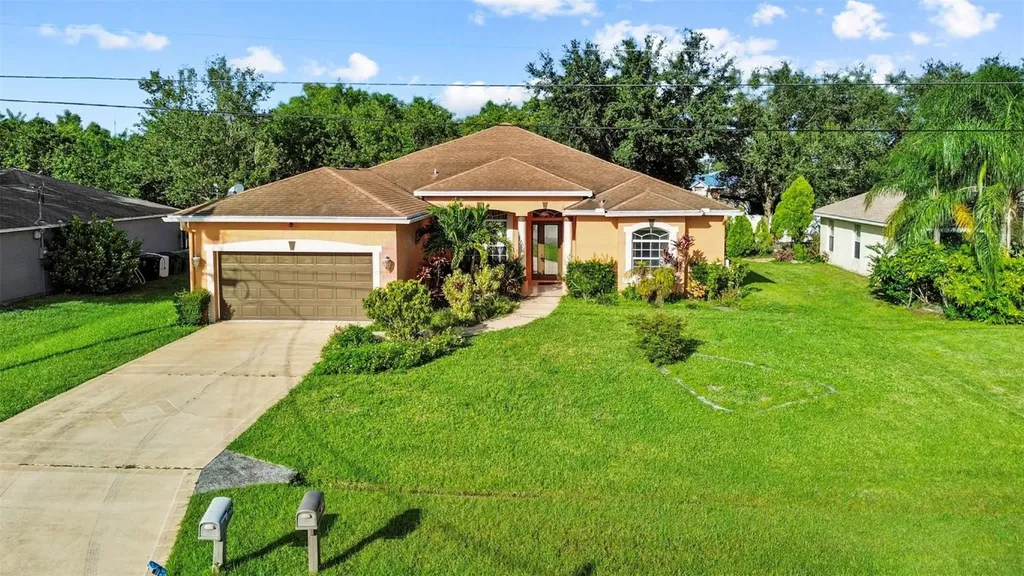 5255 NW South Lovett Circle Port St Lucie FL 34986