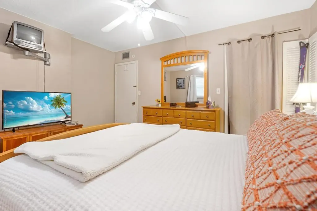 401 Briny Avenue Pompano Beach FL 33062