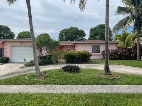 851 SW 67th Avenue North Lauderdale FL 33068