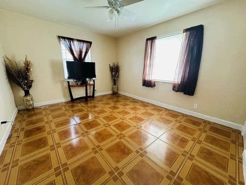2411 Plunkett Street Hollywood FL 33020