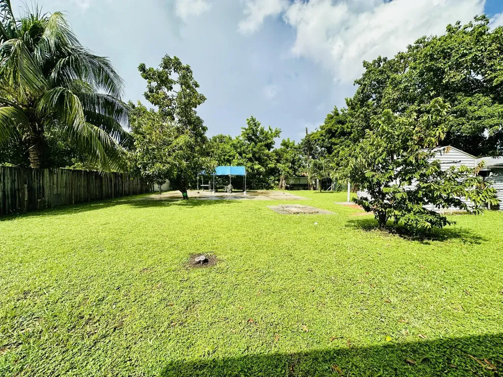 2411 Plunkett Street Hollywood FL 33020
