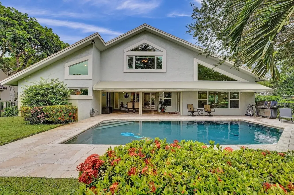 12661 NW 1st Place Plantation FL 33325