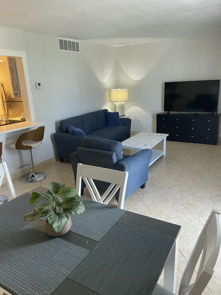 1731 SE 15 Fort Lauderdale FL 33316
