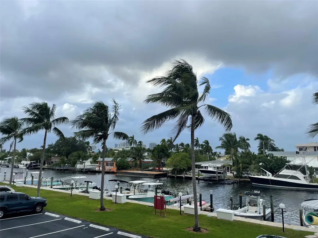 1731 SE 15 Fort Lauderdale FL 33316