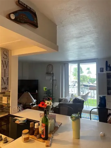 1731 SE 15 Fort Lauderdale FL 33316