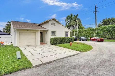 900 SW 108th Avenue Pembroke Pines FL 33025