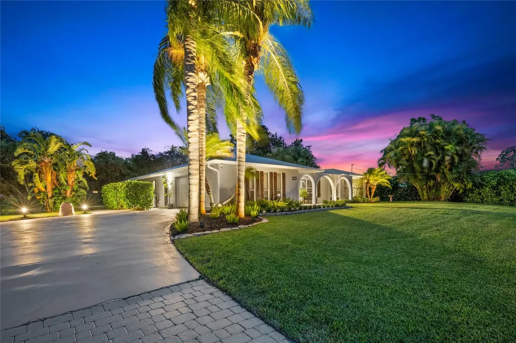 1825 SE Elrose Street Port St Lucie FL 34952