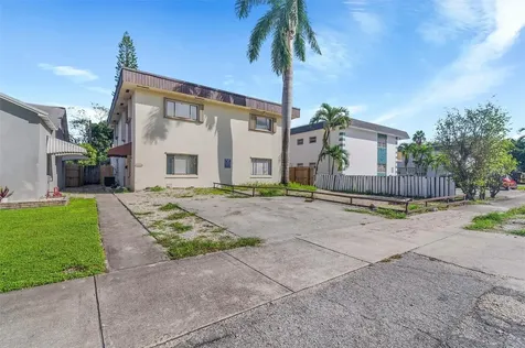 2523 Cleveland Street Hollywood FL 33020