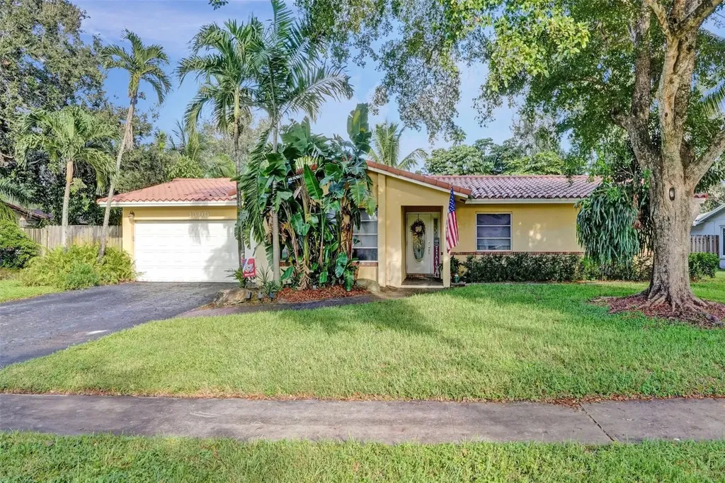 1300 SW 70th Terrace Plantation FL 33317