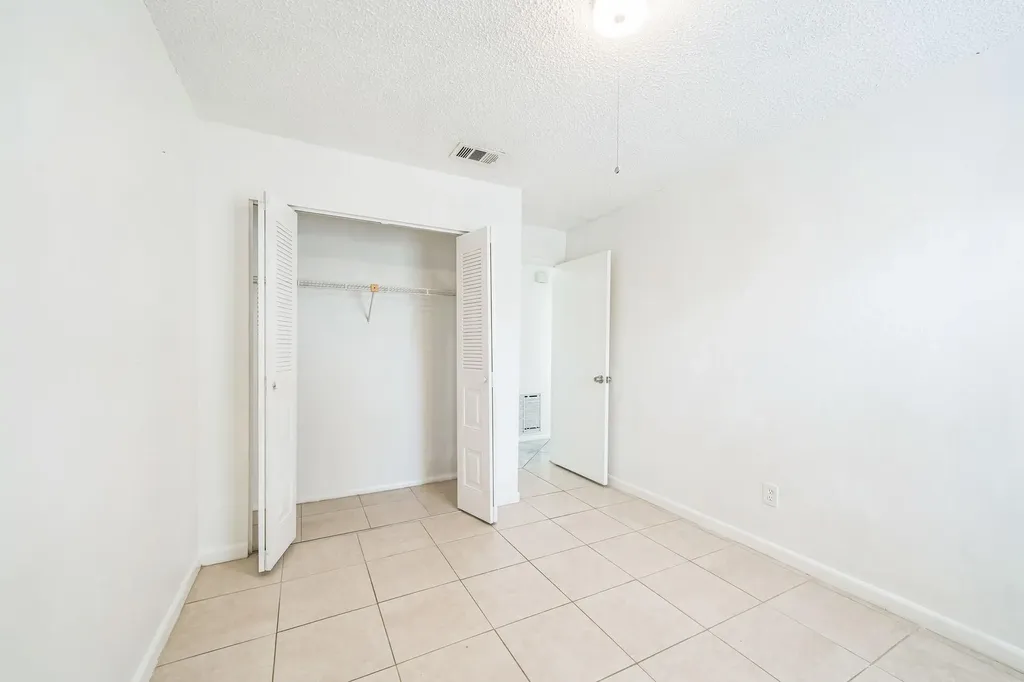 390 SW Colesbury Avenue Port St Lucie FL 34953