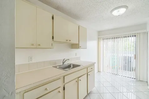 390 SW Colesbury Avenue Port St Lucie FL 34953