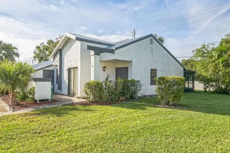 390 SW Colesbury Avenue Port St Lucie FL 34953