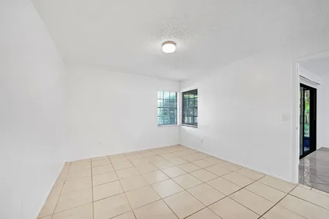 390 SW Colesbury Avenue Port St Lucie FL 34953