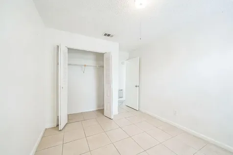 390 SW Colesbury Avenue Port St Lucie FL 34953