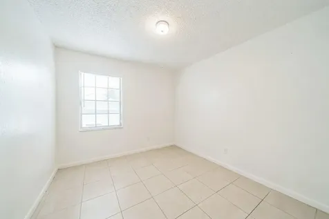 390 SW Colesbury Avenue Port St Lucie FL 34953