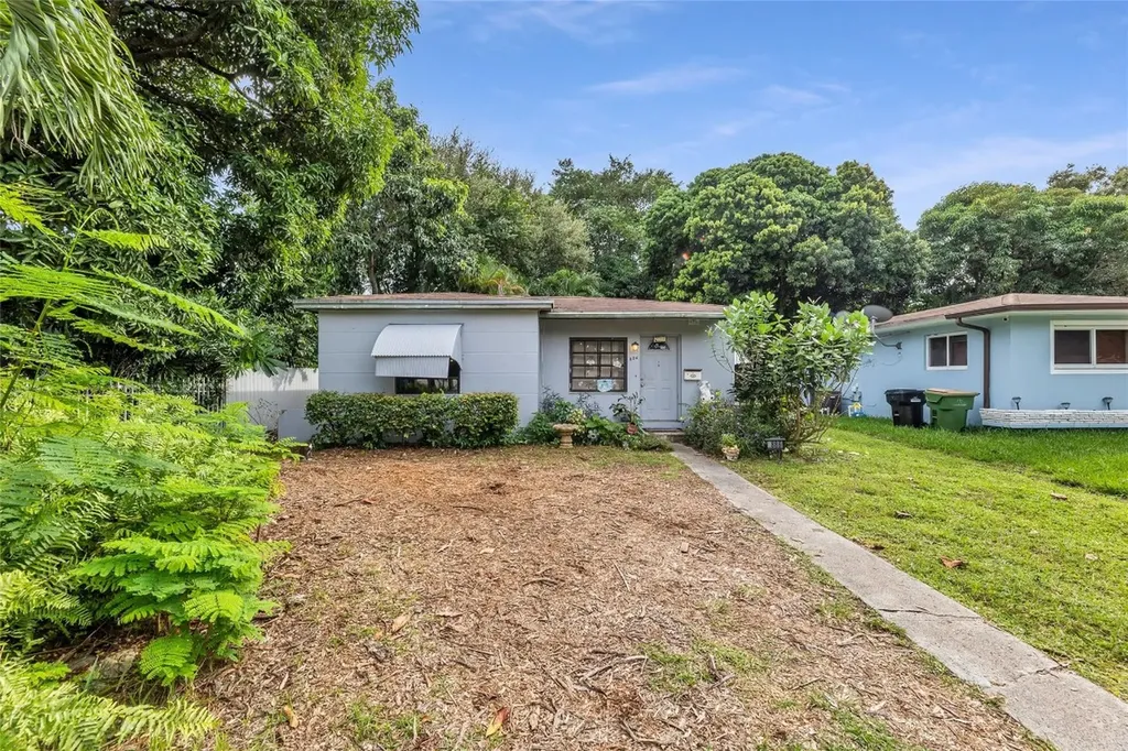 886 NE 134th Street North Miami FL 33161