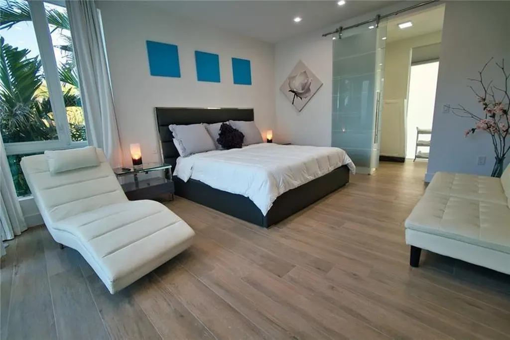 3325 NE 18th Fort Lauderdale FL 33305