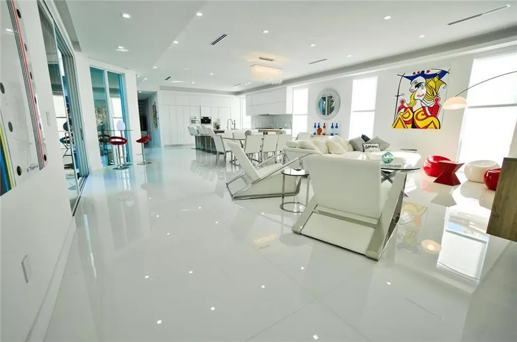 3325 NE 18th Fort Lauderdale FL 33305