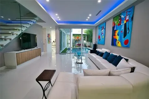 3325 NE 18th Fort Lauderdale FL 33305