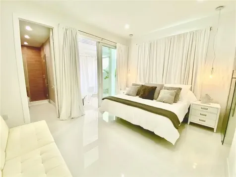 3325 NE 18th Fort Lauderdale FL 33305