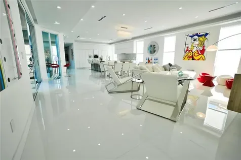 3325 NE 18th Fort Lauderdale FL 33305