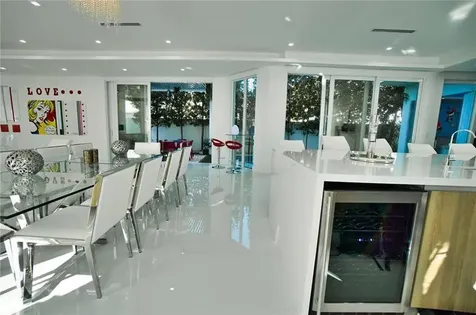 3325 NE 18th Fort Lauderdale FL 33305