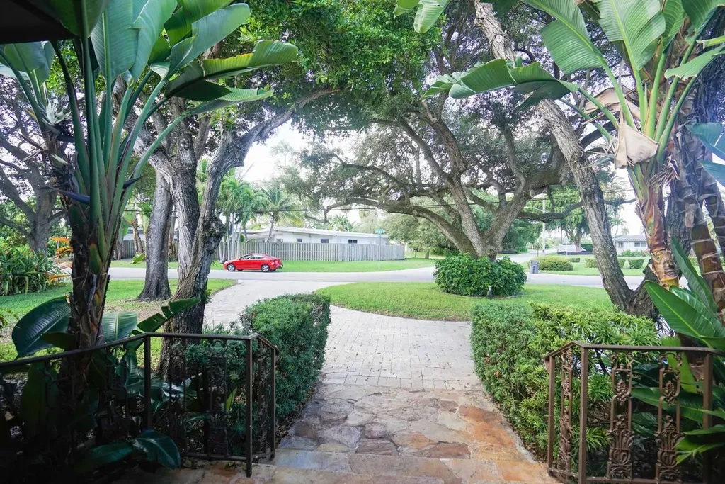 3150 Calle Largo Drive Hollywood FL 33021
