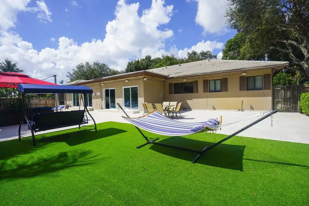 3150 Calle Largo Drive Hollywood FL 33021