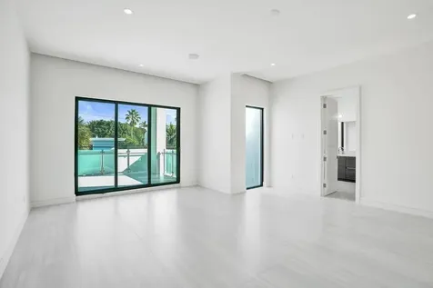 4524 Seagrape Drive Lauderdale By The Sea FL 33308