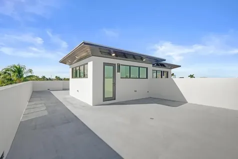 4524 Seagrape Drive Lauderdale By The Sea FL 33308