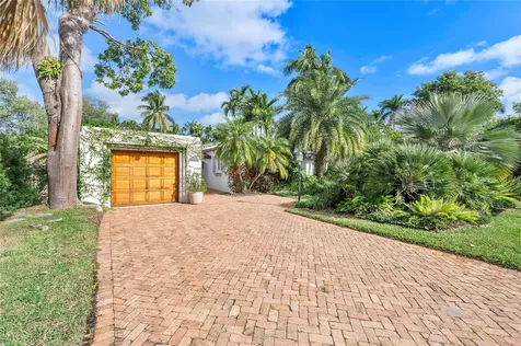 1615 SE 4th Street Fort Lauderdale FL 33301