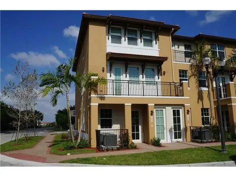 1009 SW 147th Avenue Pembroke Pines FL 33027