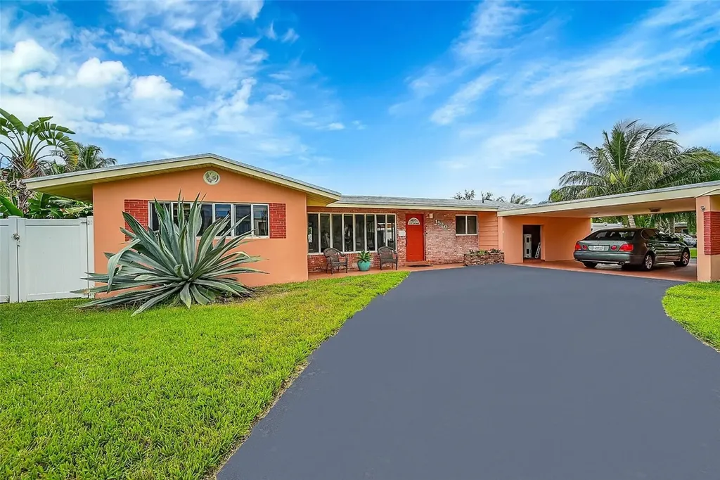 1520 NE 30th Place Oakland Park FL 33334