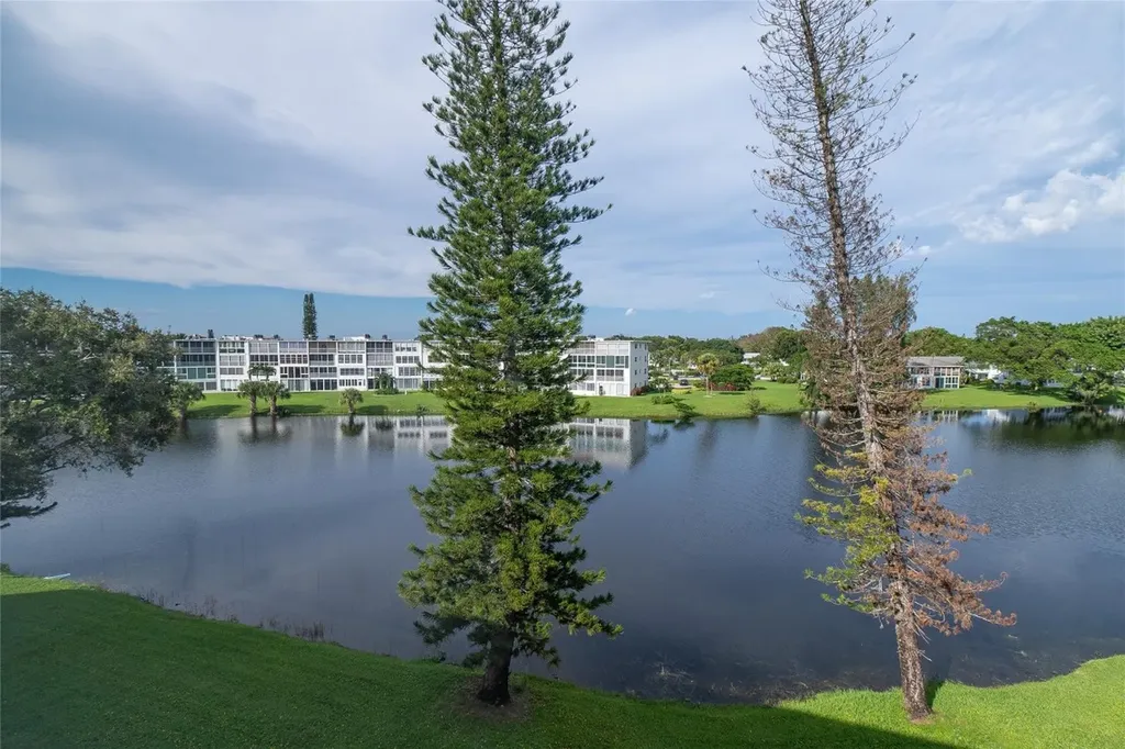 4035 Cambridge B Deerfield Beach FL 33442