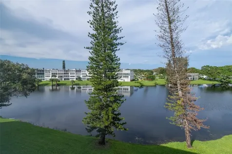 4035 Cambridge B Deerfield Beach FL 33442