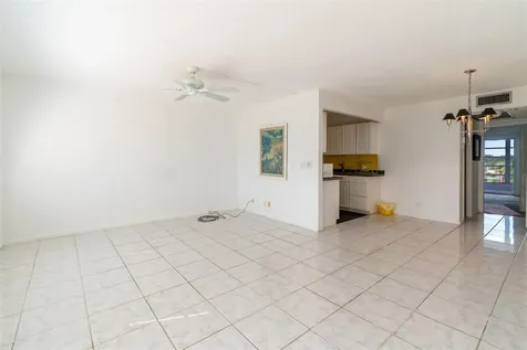 4035 Cambridge B Deerfield Beach FL 33442