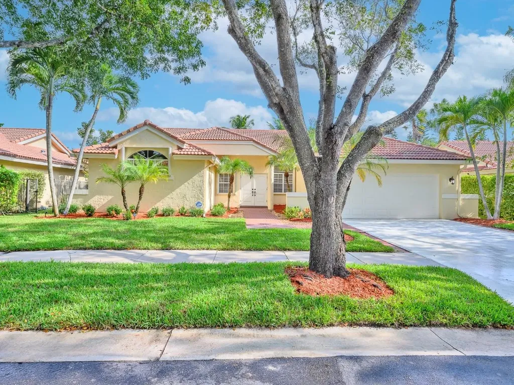 1615 Lakeshore Circle Weston FL 33326