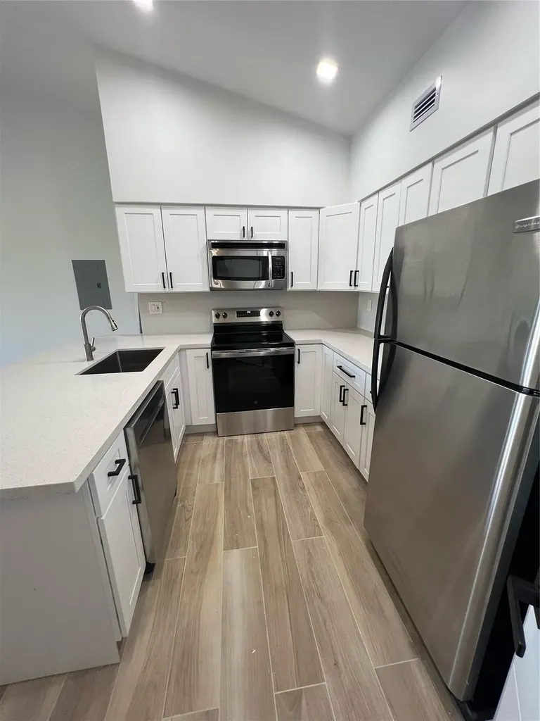 2550 SW 18th Terrace Fort Lauderdale FL 33315