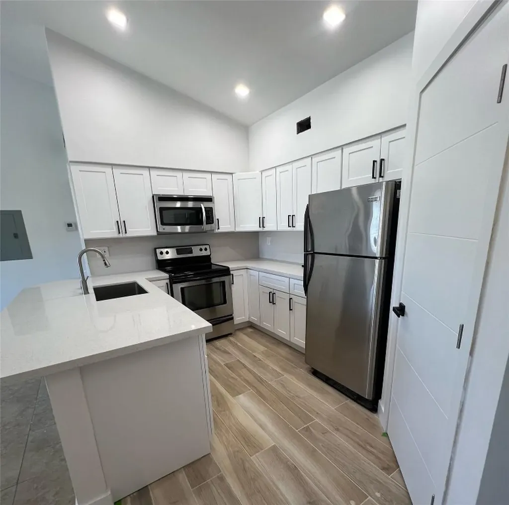 2550 SW 18th Terrace Fort Lauderdale FL 33315