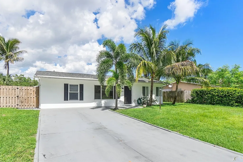 1001 NE 23rd Court Pompano Beach FL 33064