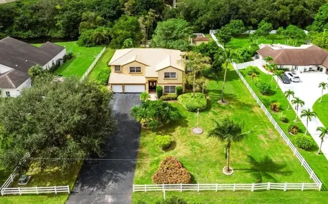 5811 NW 80th Terrace Parkland FL 33067