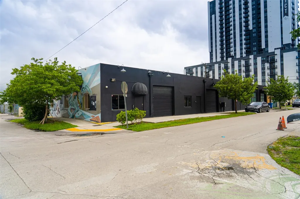 401 NE 8th Street Fort Lauderdale FL 33304