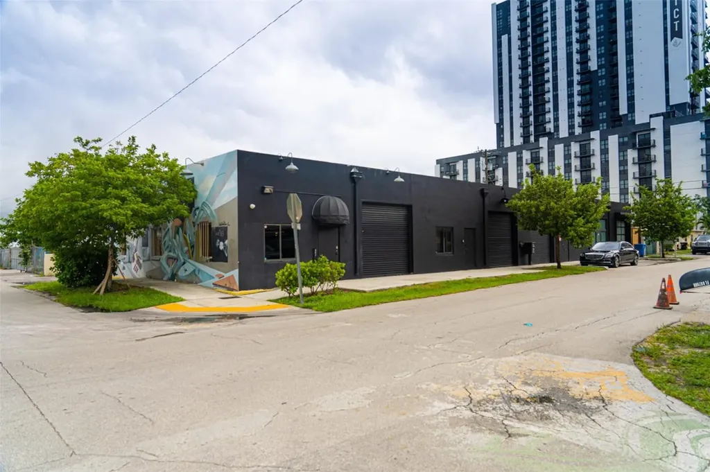 401 NE 8th Street Fort Lauderdale FL 33304